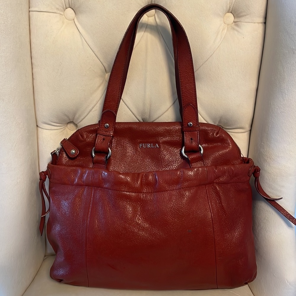 AUTHENTIC FURLA Italian pebble soft leather handbag 2 handles brick color zipper